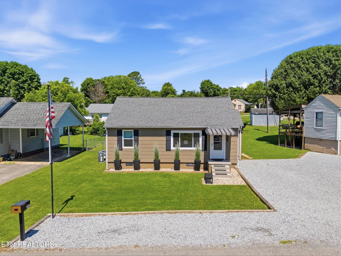 Photo of 1128 Huffland Drive