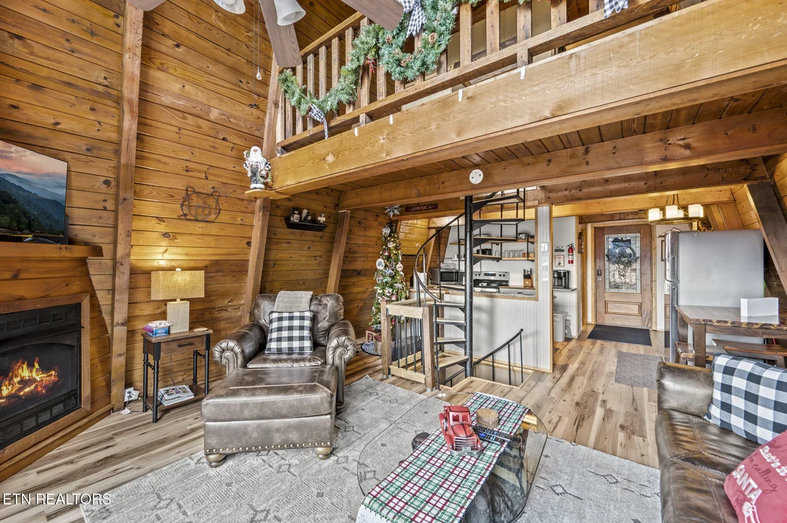 Photo of 1020 Ski View Lane