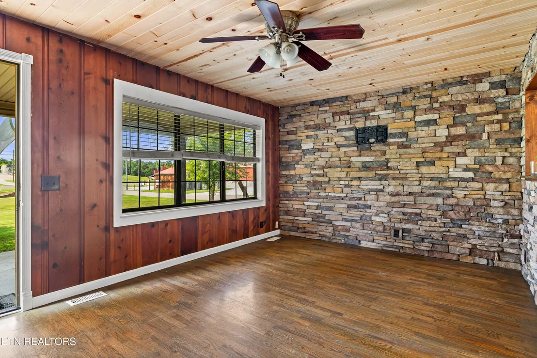 Photo of 170 Dotson Rd