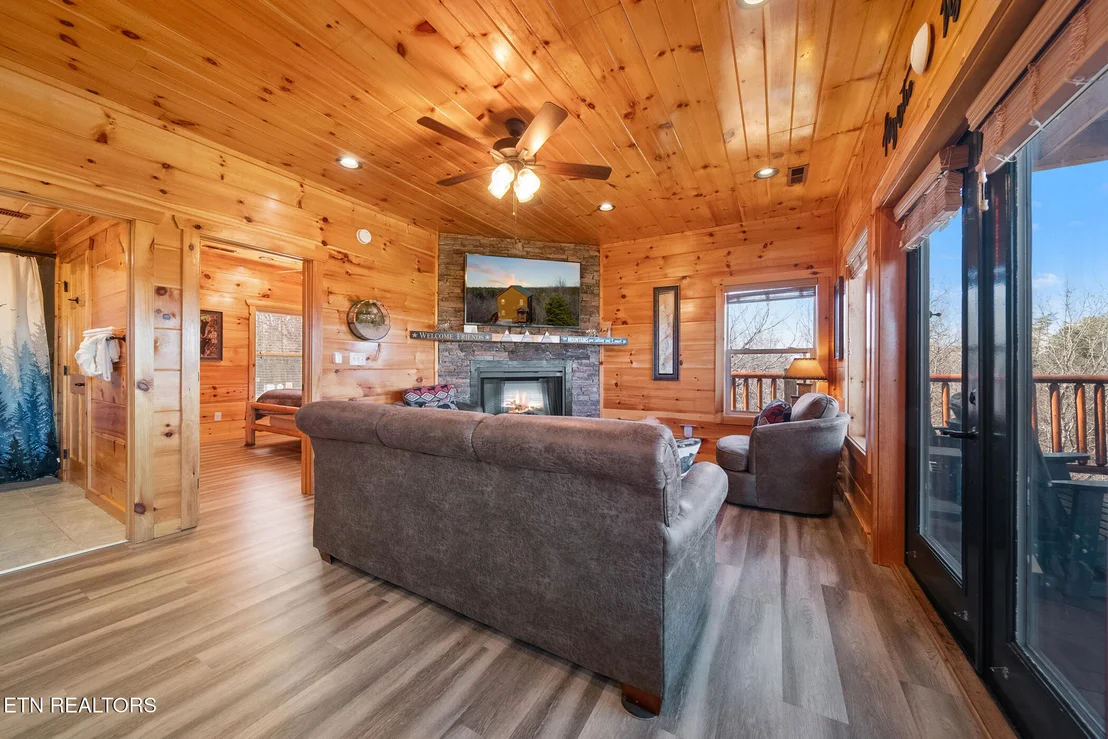 Photo of 1120 N Trail Drive