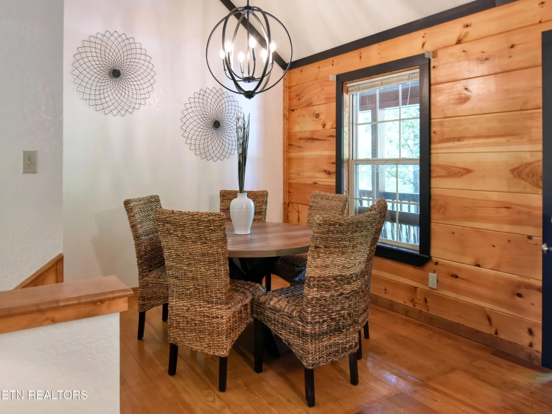 Photo of 380 Laurel Rd