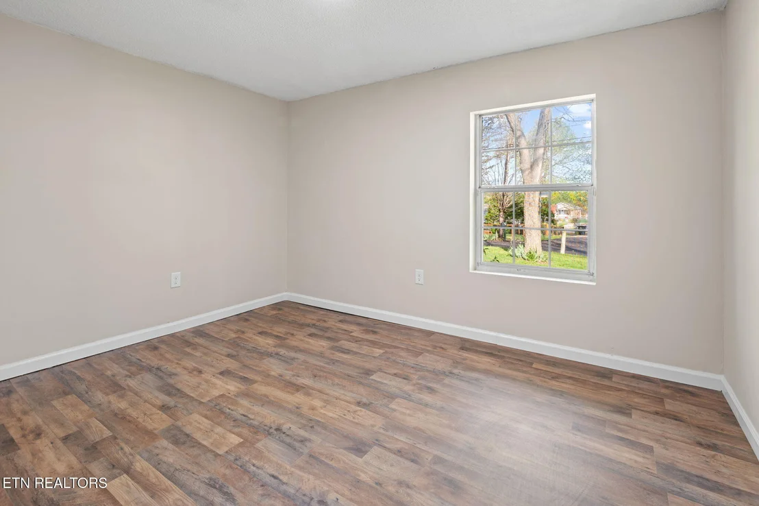 Photo of 1005 Drive D.