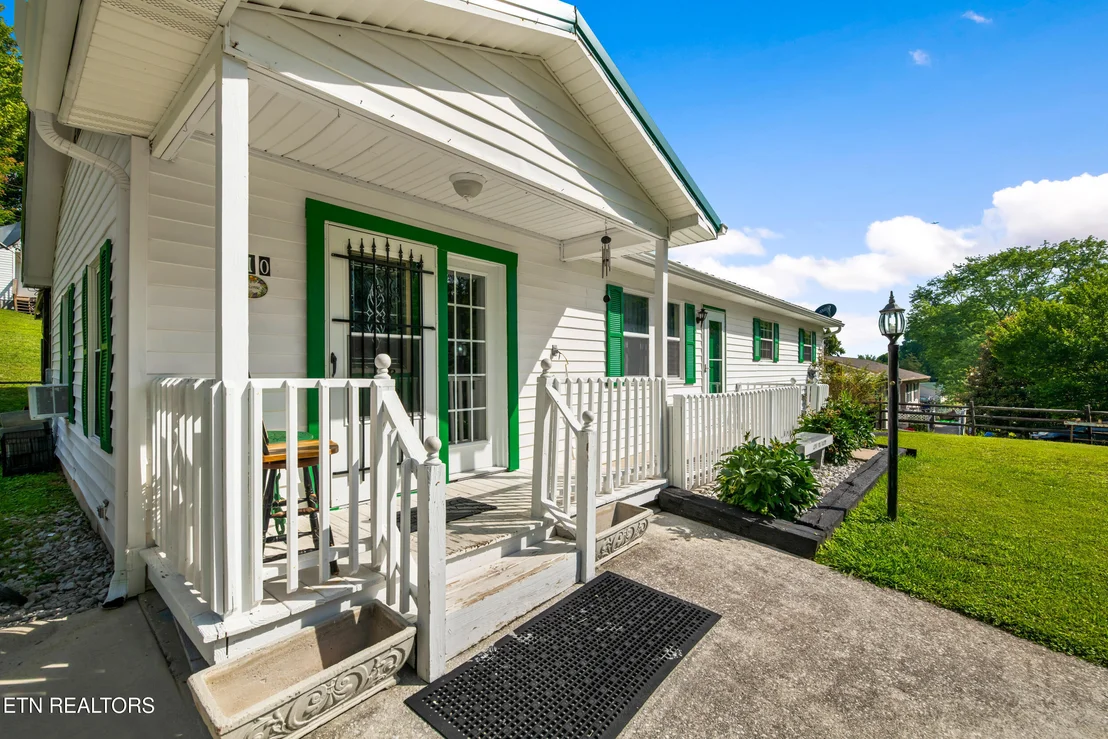 Photo of 310 Hollifield Drive