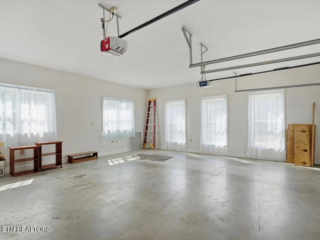 Photo of 311 Alberts Cove