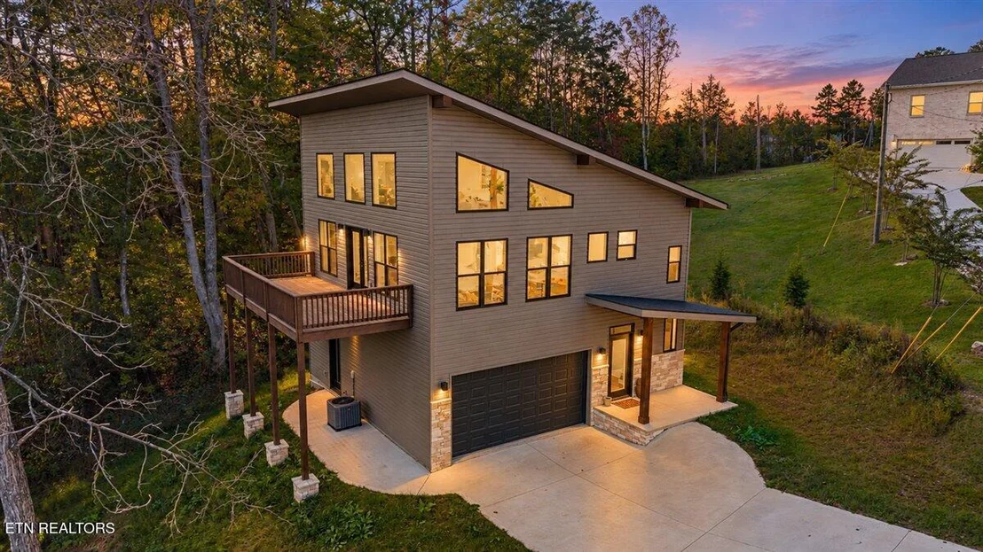 Photo of 120 Stem Lane