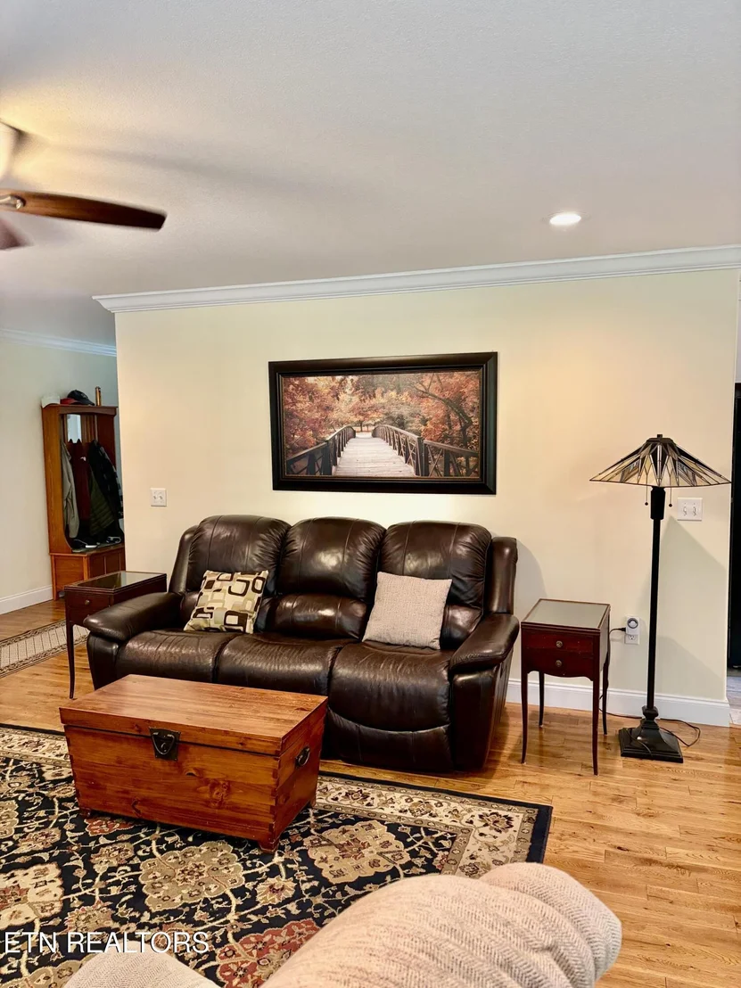 Photo of 104 Bottom Drive