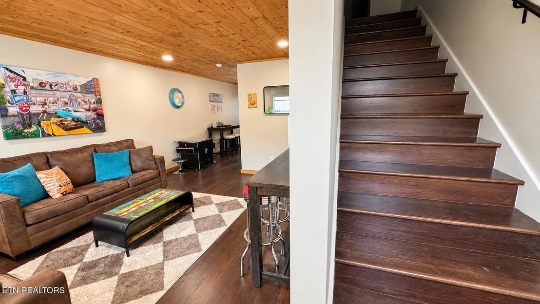 Photo of 2680 High Valley Drive