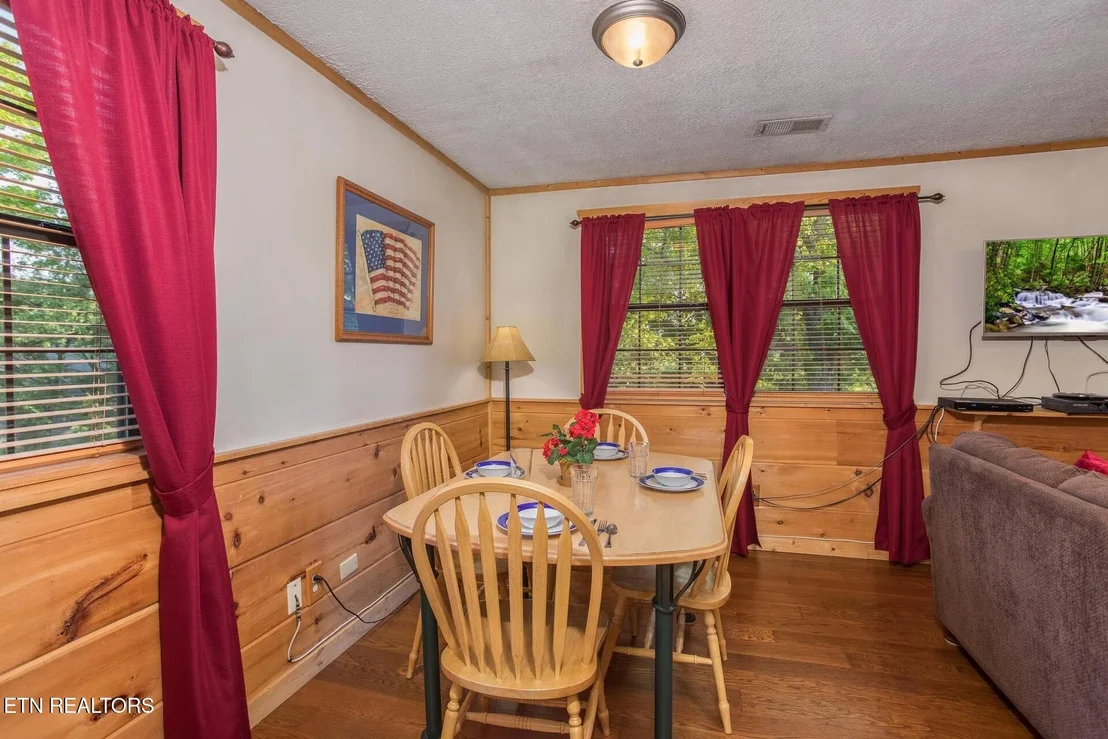 Photo of 170 Showplace Blvd