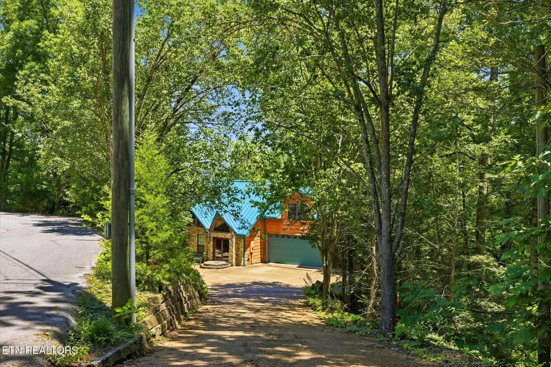 Photo of 201 Clear Point Lane