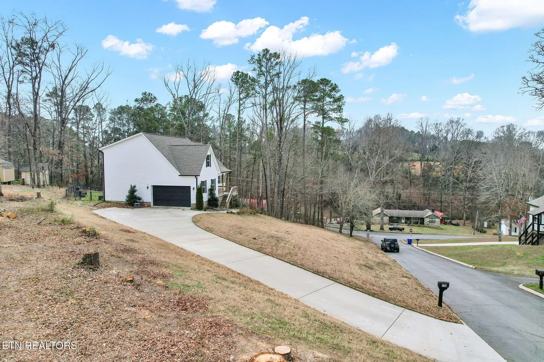 Photo of 110 NE Quail Run