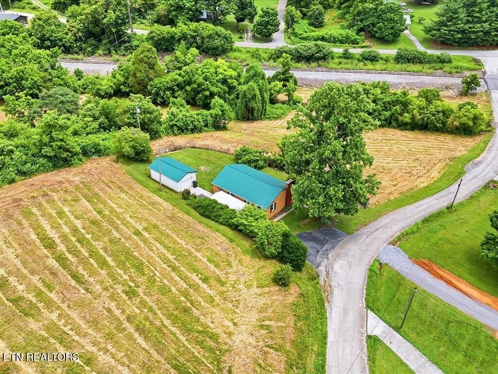 Photo of 818 Guy Collins Rd