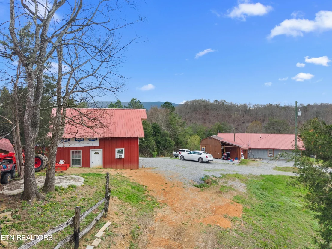 Photo of 2357 Hall Rd