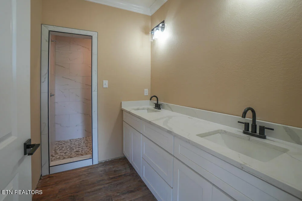Photo of 5129 Gregory Rd