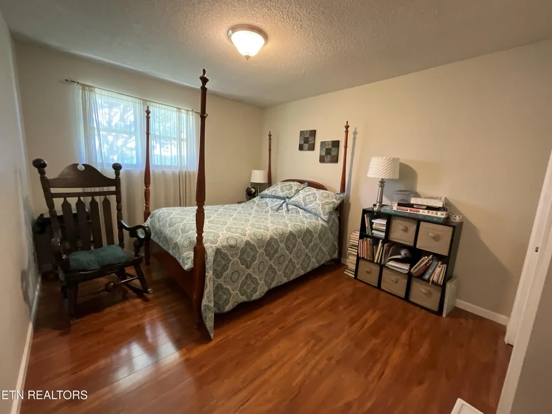 Photo of 651 River Rd