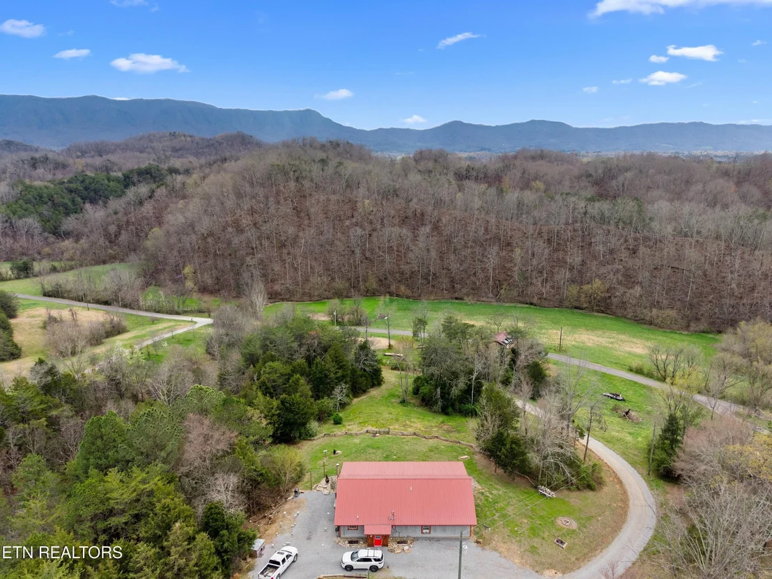 Photo of 2357 Hall Rd