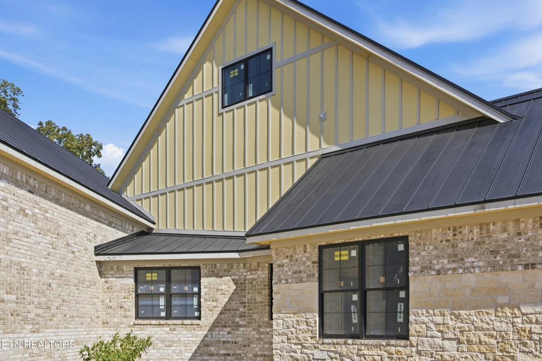 Photo of 325 Enclave Way