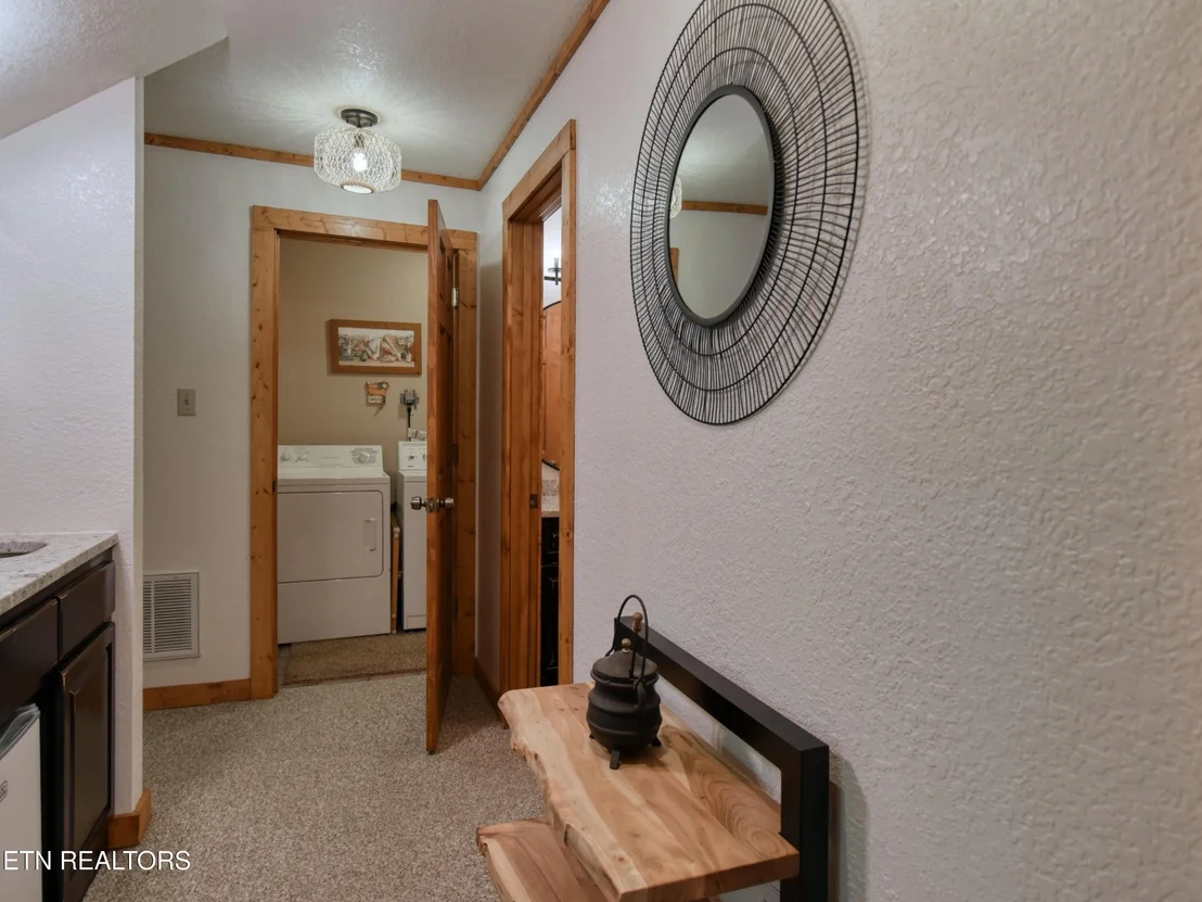Photo of 380 Laurel Rd