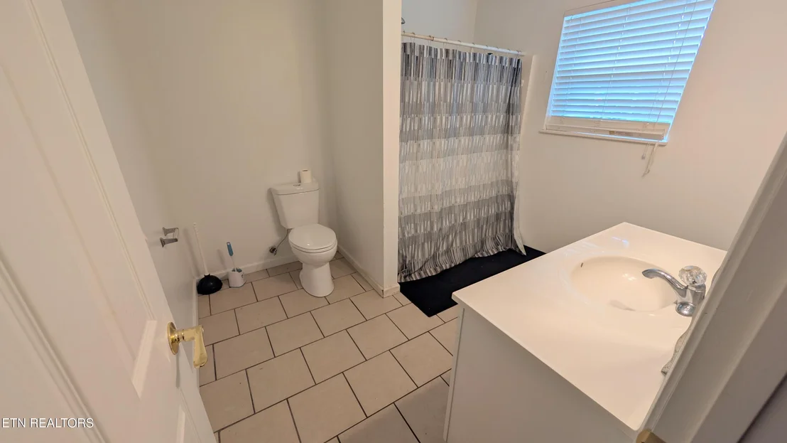 Photo of 447 Cornus Ave