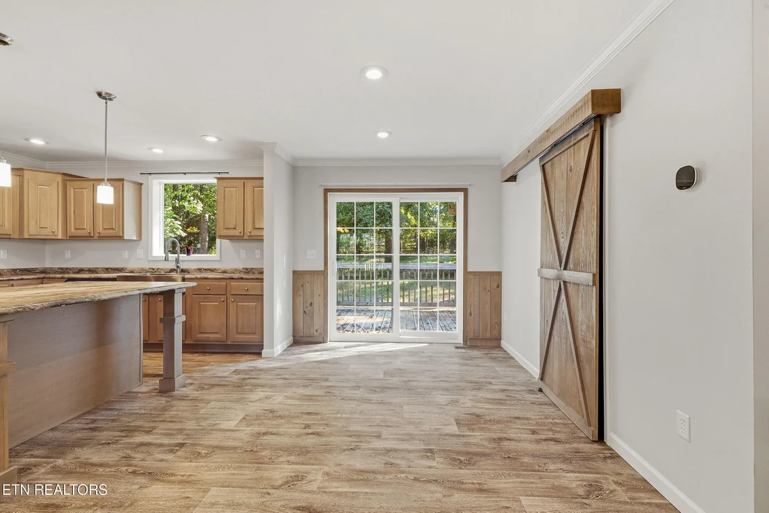 Photo of 938 Mountain View St