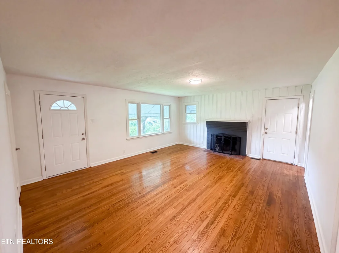 Photo of 119 Old State Circle