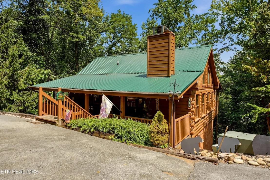 Photo of 919 Deer Run Way