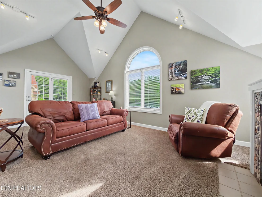 Photo of Unit UNITB301 at 609 River Place Way