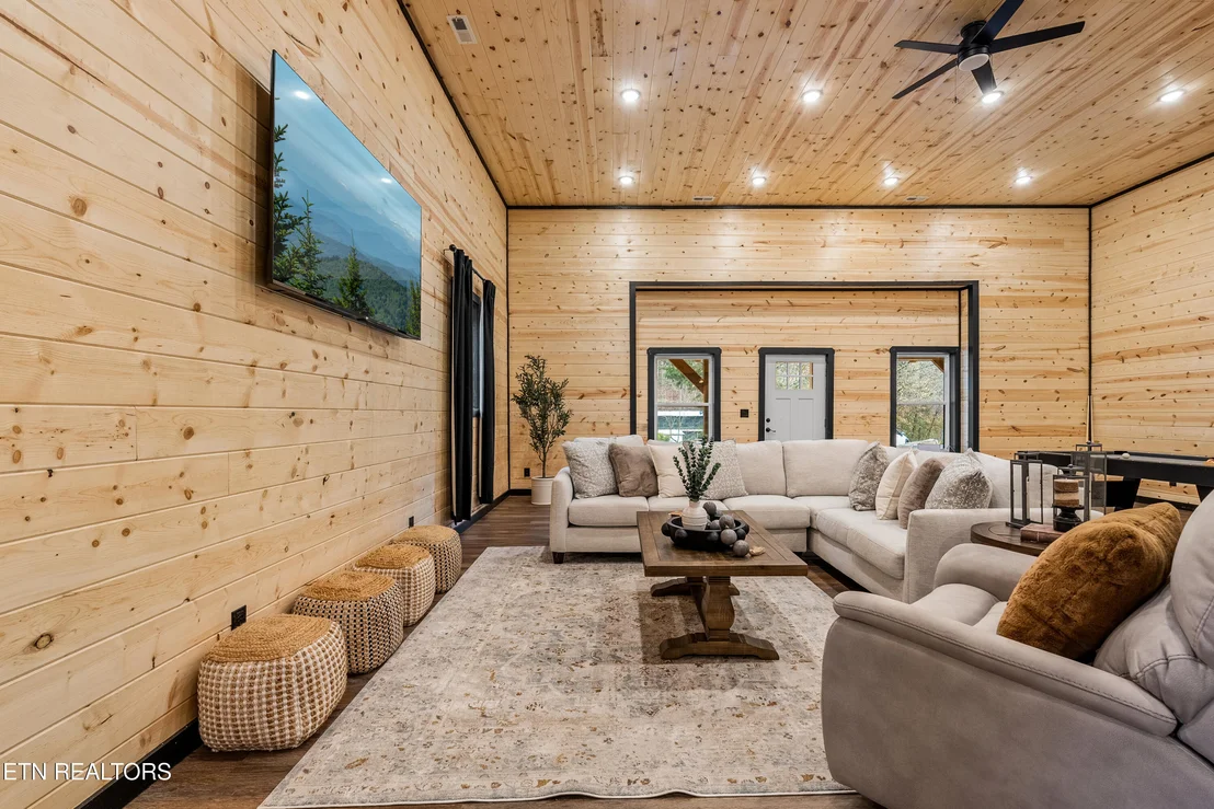 Photo of 2881 Caughron Mountain Rd