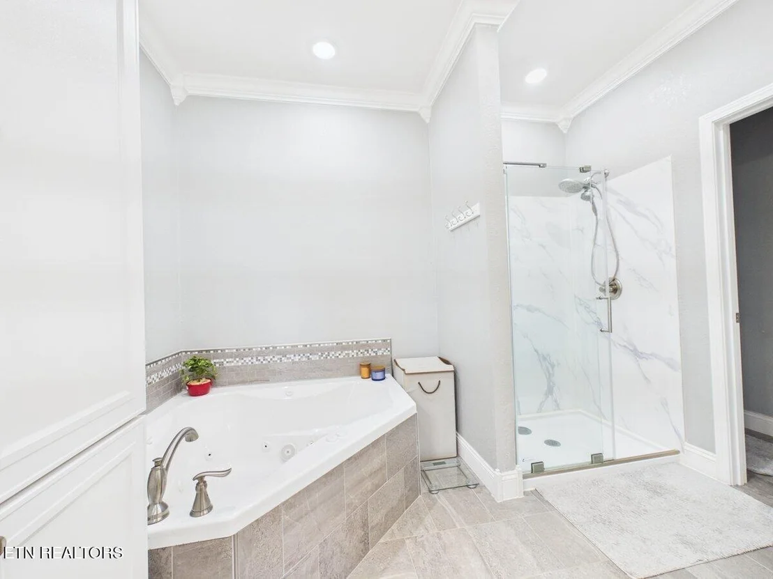 Photo of 317 Oak Grove Rd