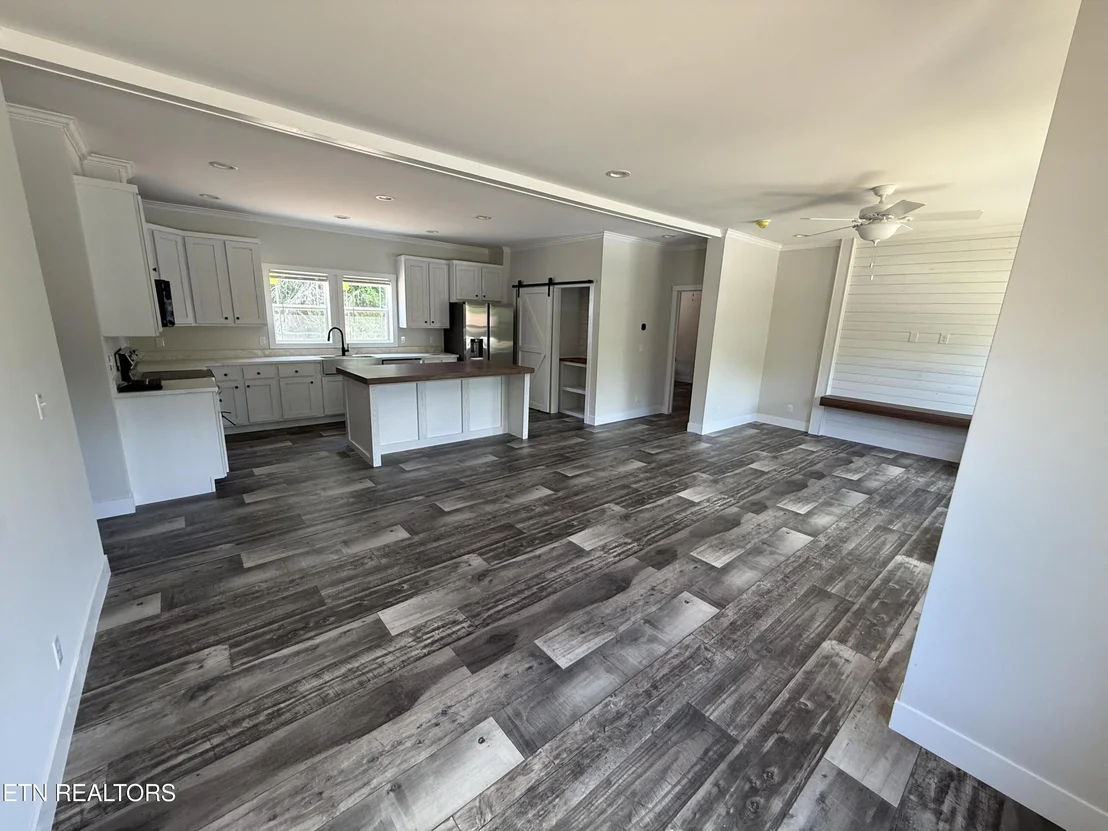 Photo of 705 Robin Drive