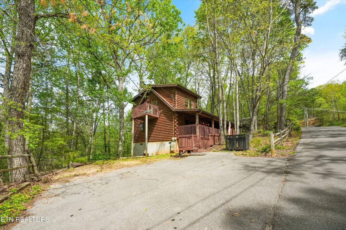Photo of 1575 Sky View Drive