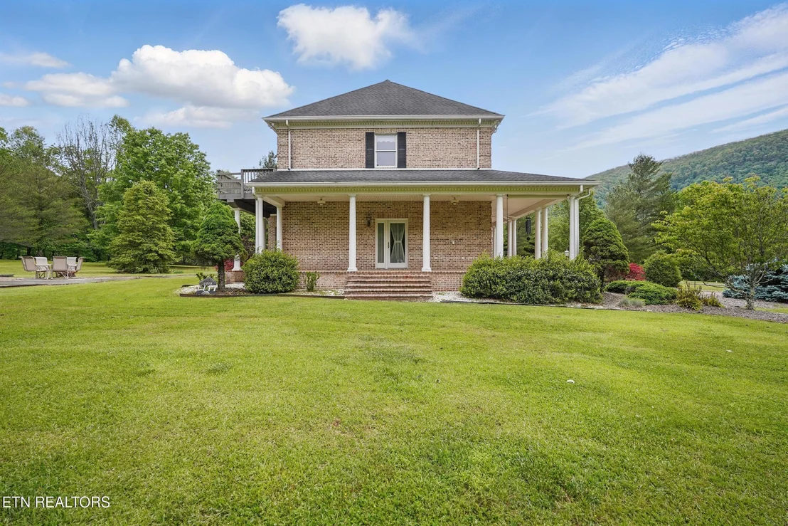 Photo of 6005 Powell Valley Rd
