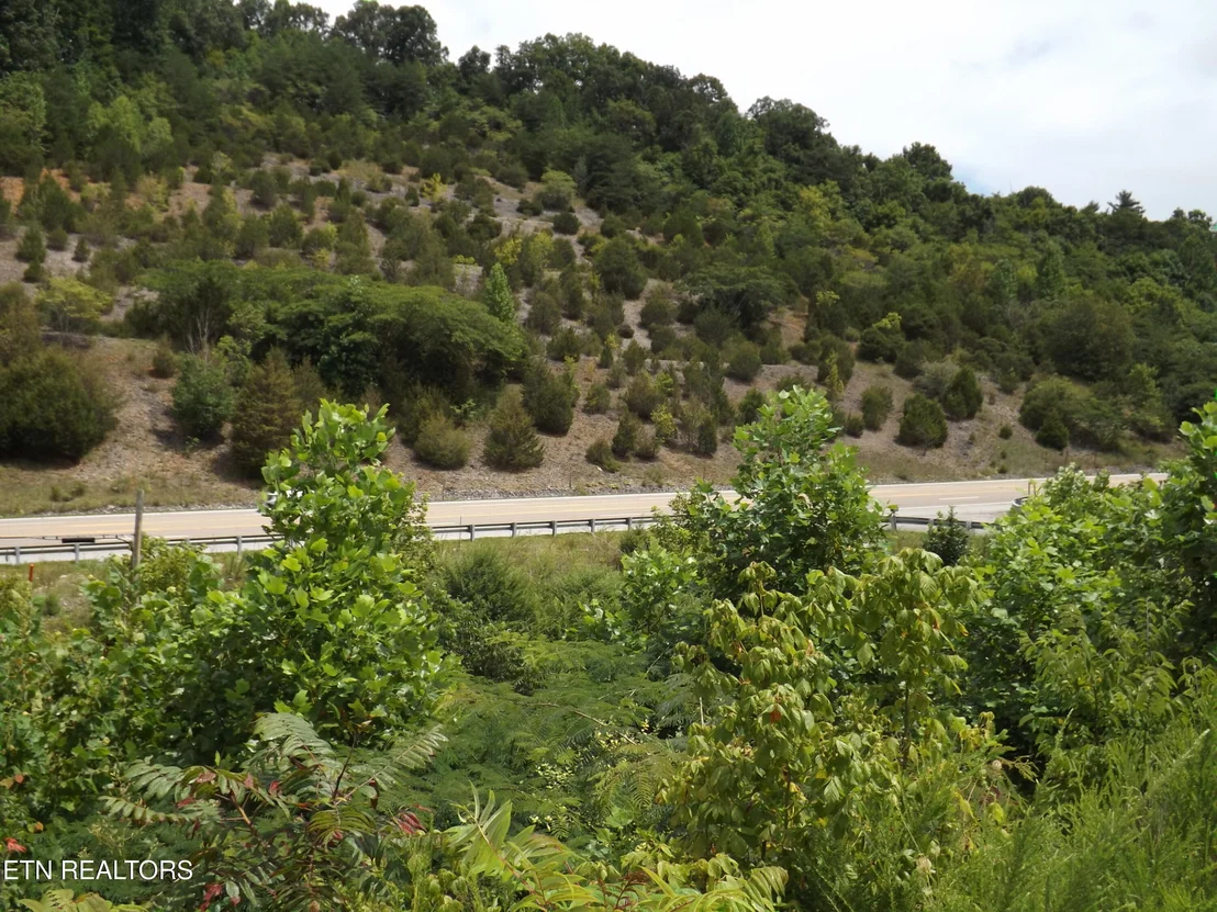 Photo of 5075 E Highway 25E