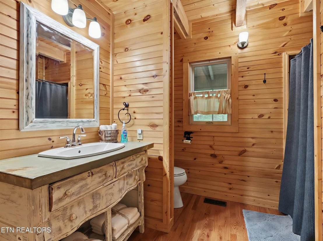 Photo of 1006 Dry Valley Rd
