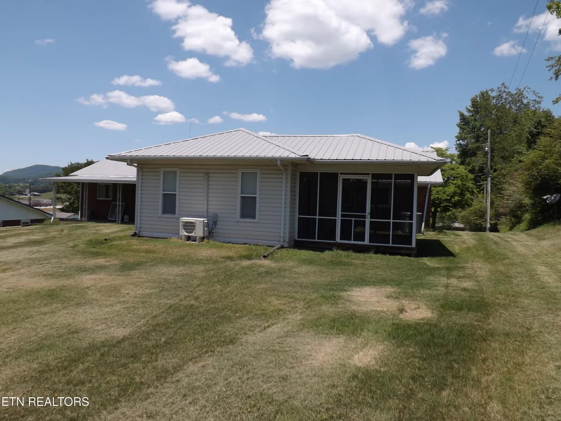 Photo of 188 White Ave
