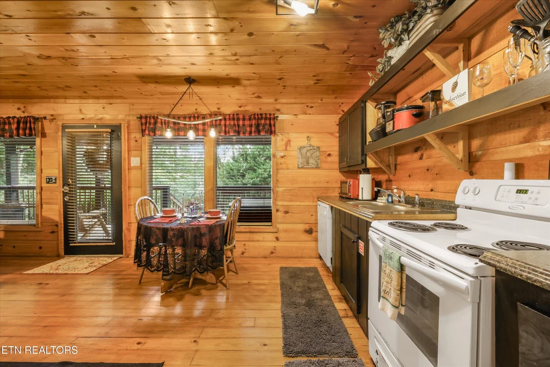 Photo of 4424&4428 Grindstone Ridge Rd