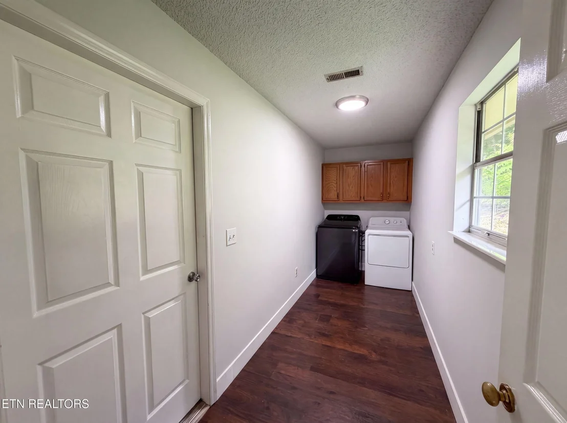 Photo of 1430 Hawk Lane