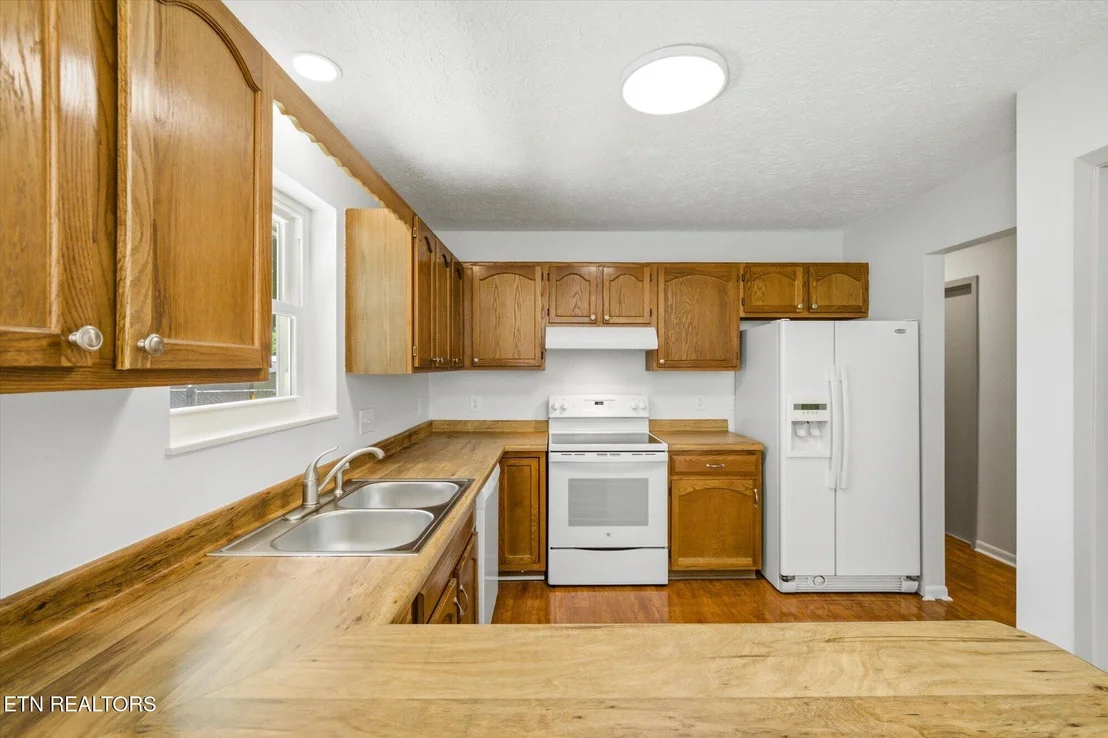 Photo of 409 Windrush Circle