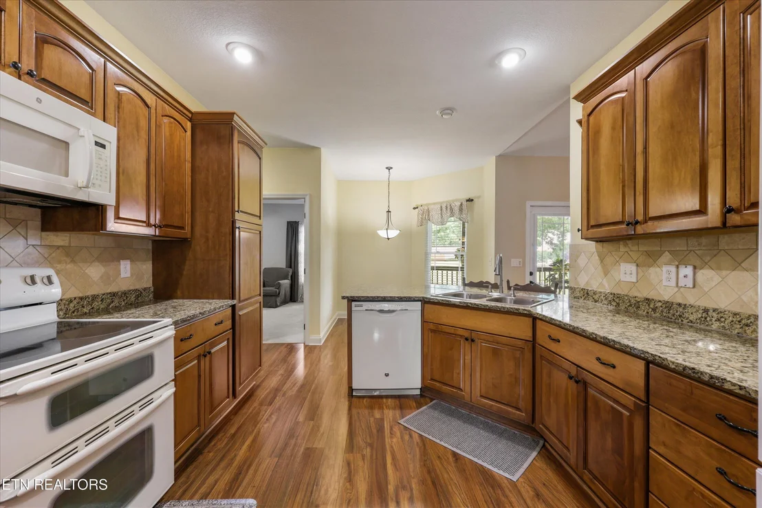 Photo of 1697 Davis Ferry Rd