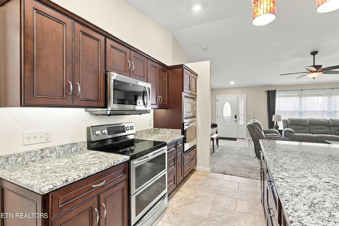 Photo of 2021 Compton Court