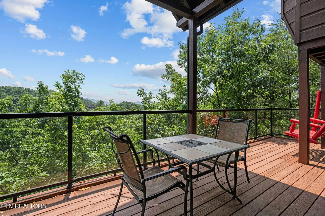 Photo of 928 Falcon View Way