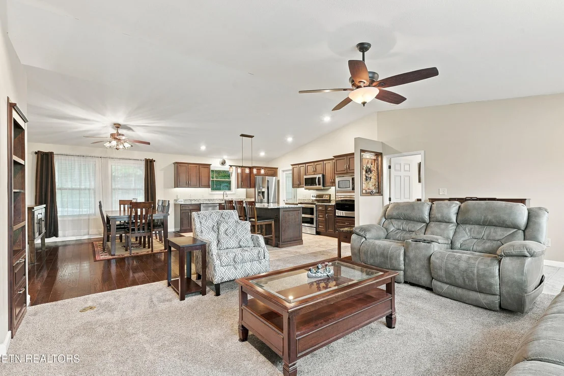 Photo of 2021 Compton Court