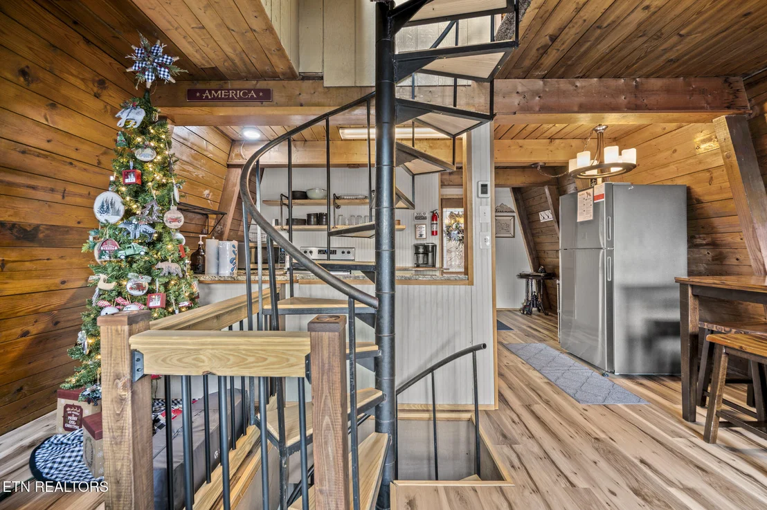 Photo of 1020 Ski View Lane