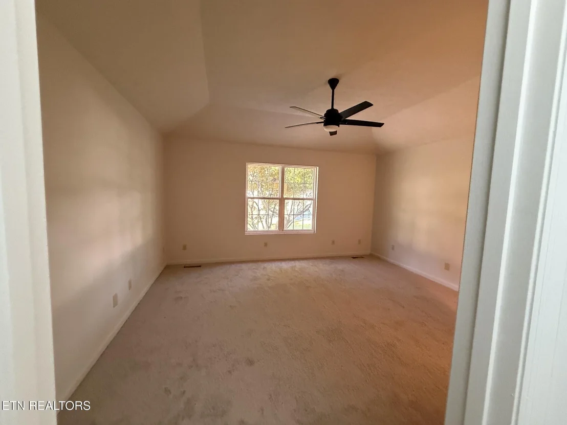 Photo of 141 Meadowview Lane