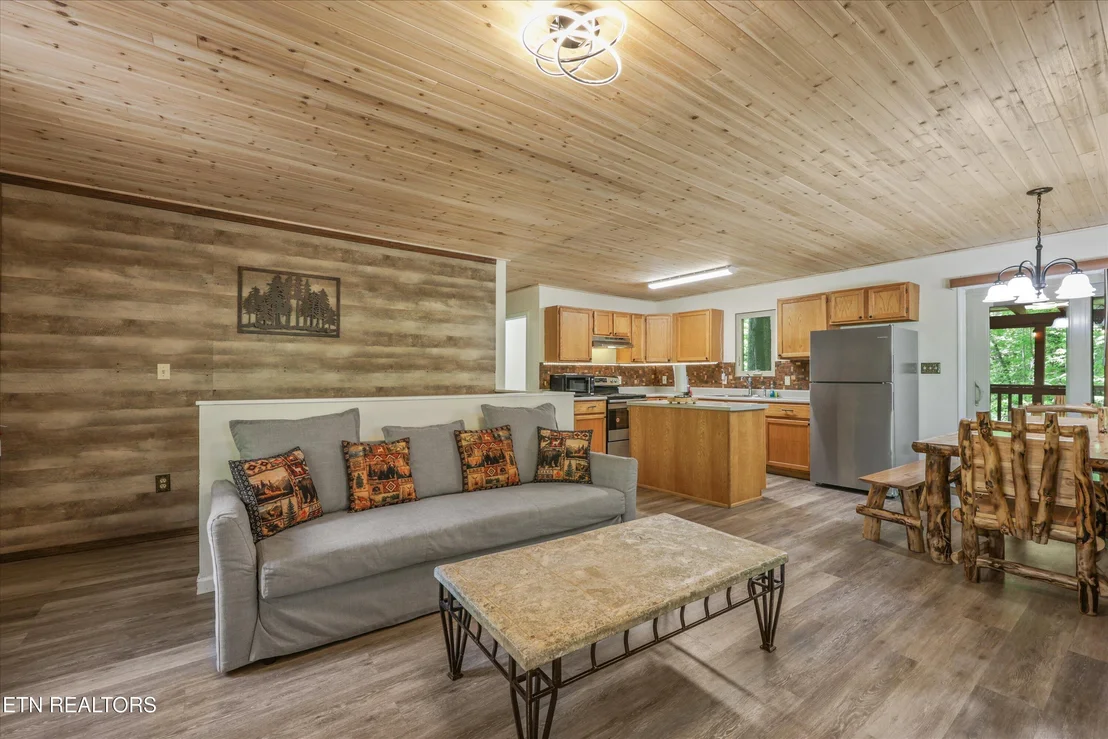 Photo of 375 Sugar Mountain Way