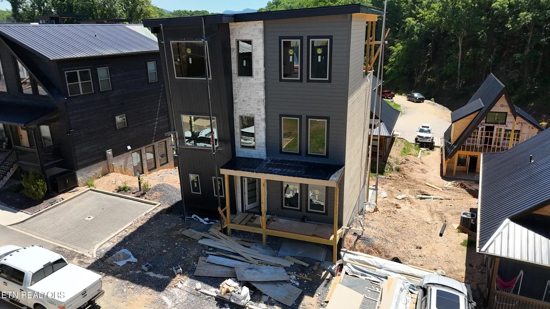Photo of 535 Warbonnet Way
