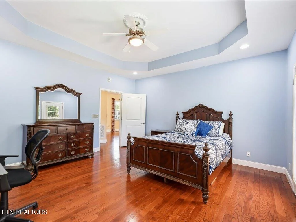 Photo of 985 Claudette Drive