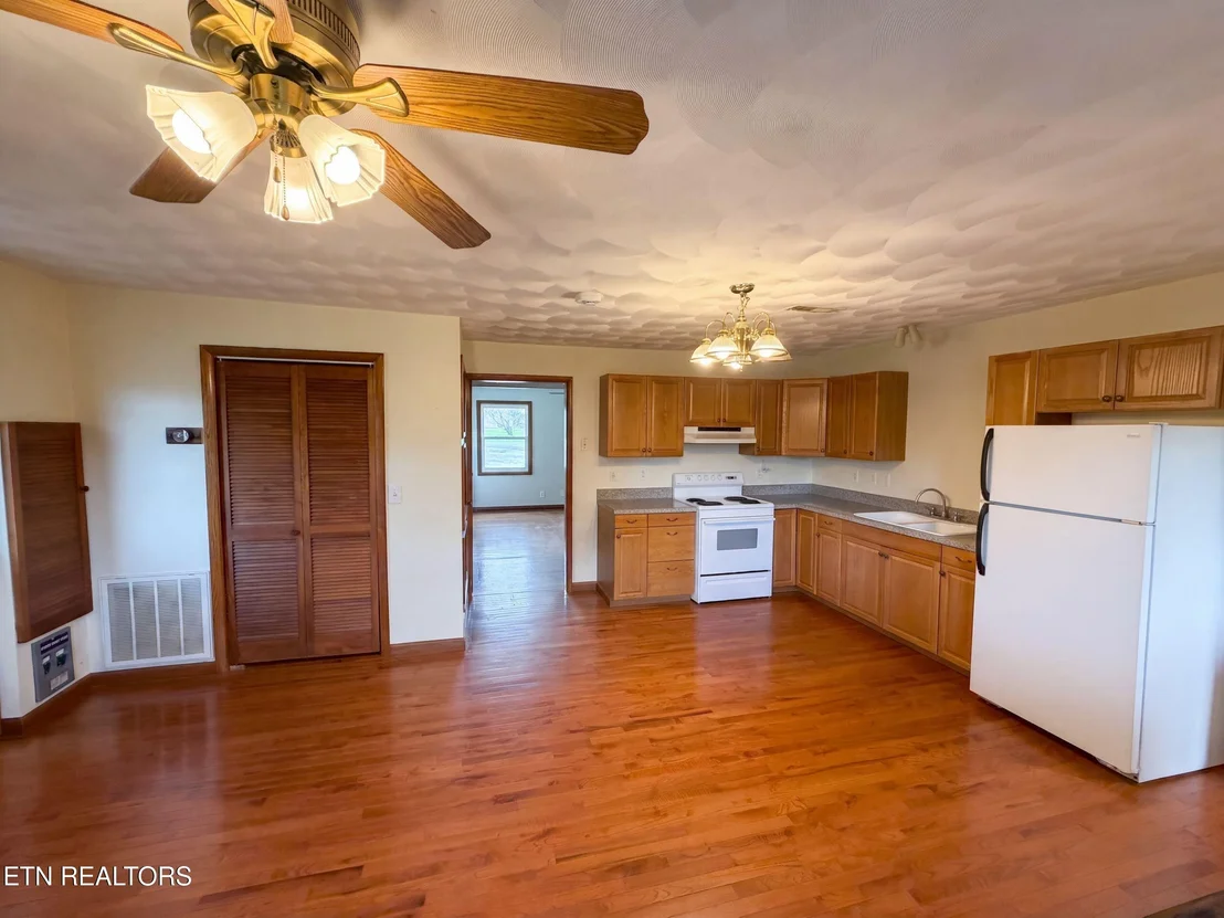 Photo of 302 Sunset Lane