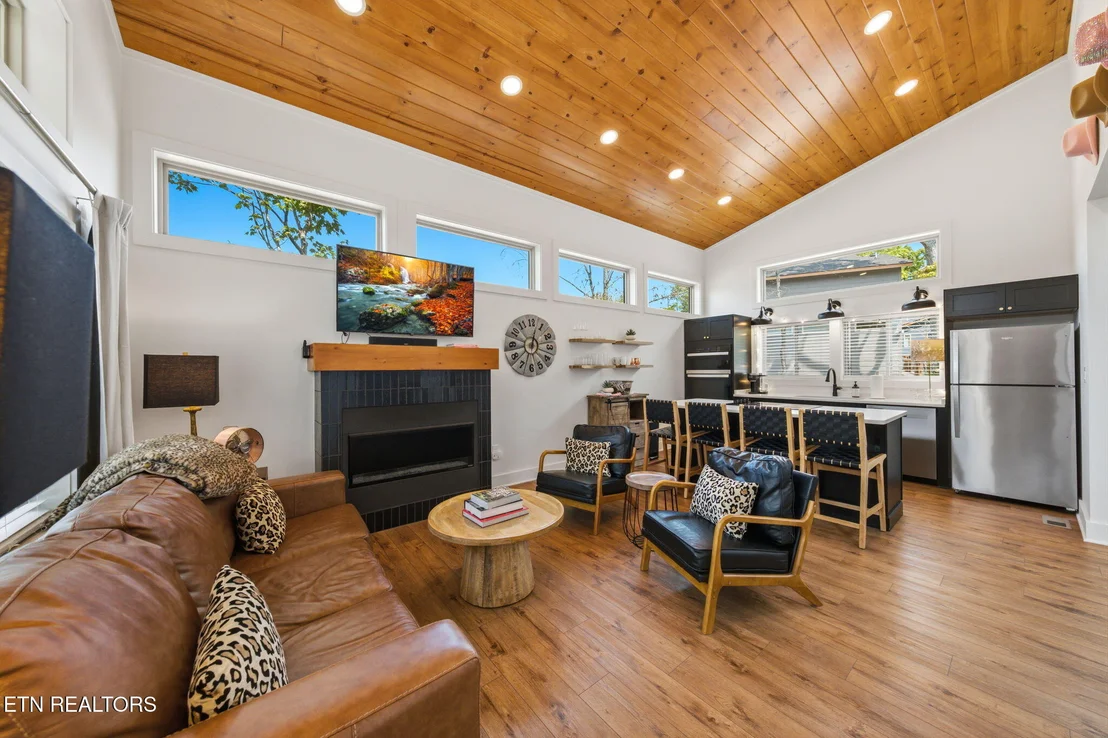 Photo of Unit UNIT4 at 2385 Forge Hideaway Loop