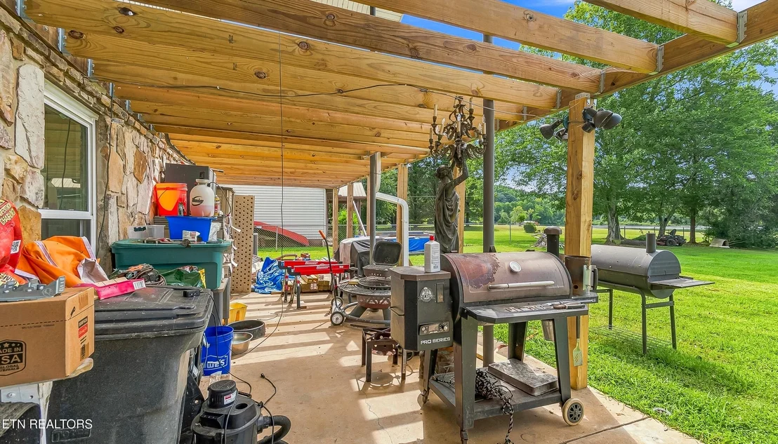 Photo of 382 Edgelake Drive