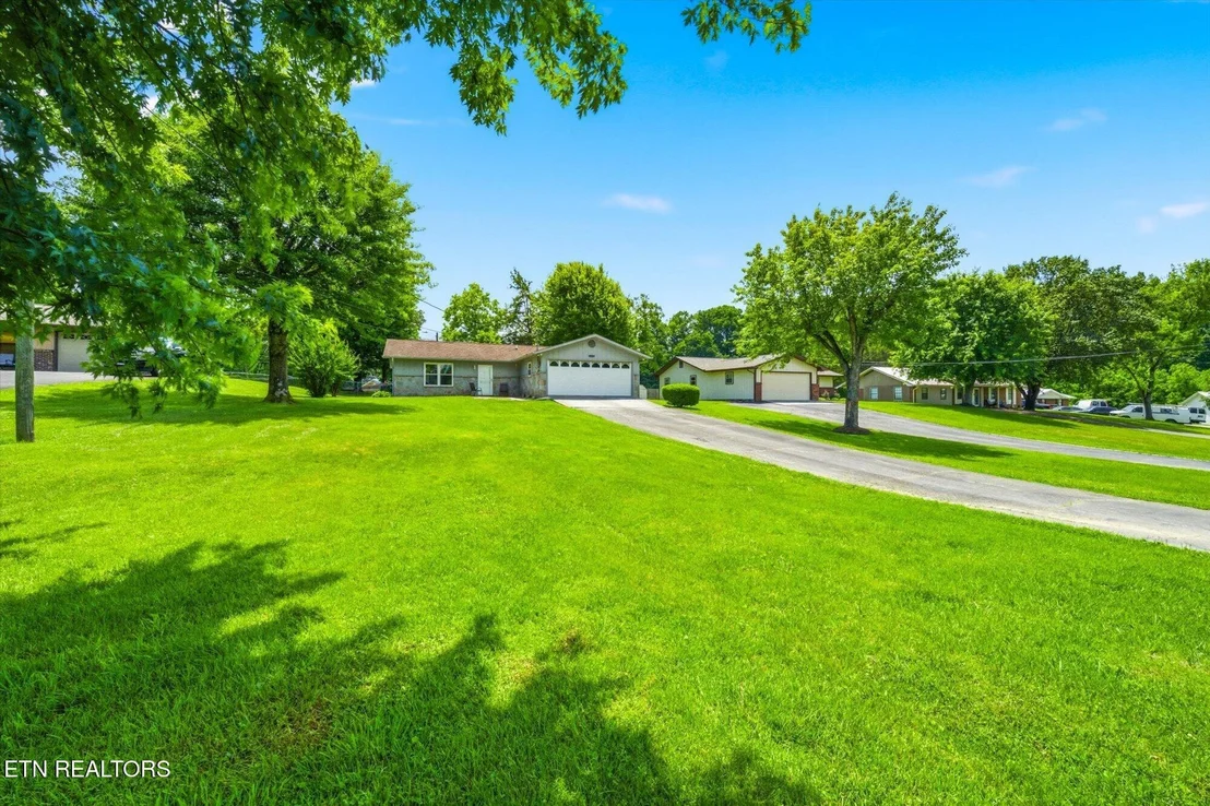Photo of 409 Windrush Circle